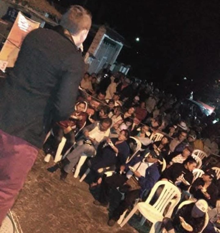 Show con pista de música popular en Bogotá Freddy Ramírez