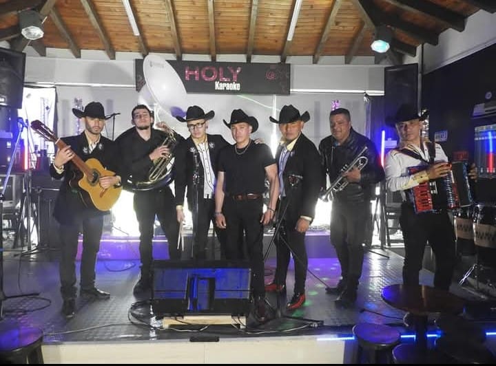 Show con grupo de música ranchera en Bogotá Freddy Ramírez